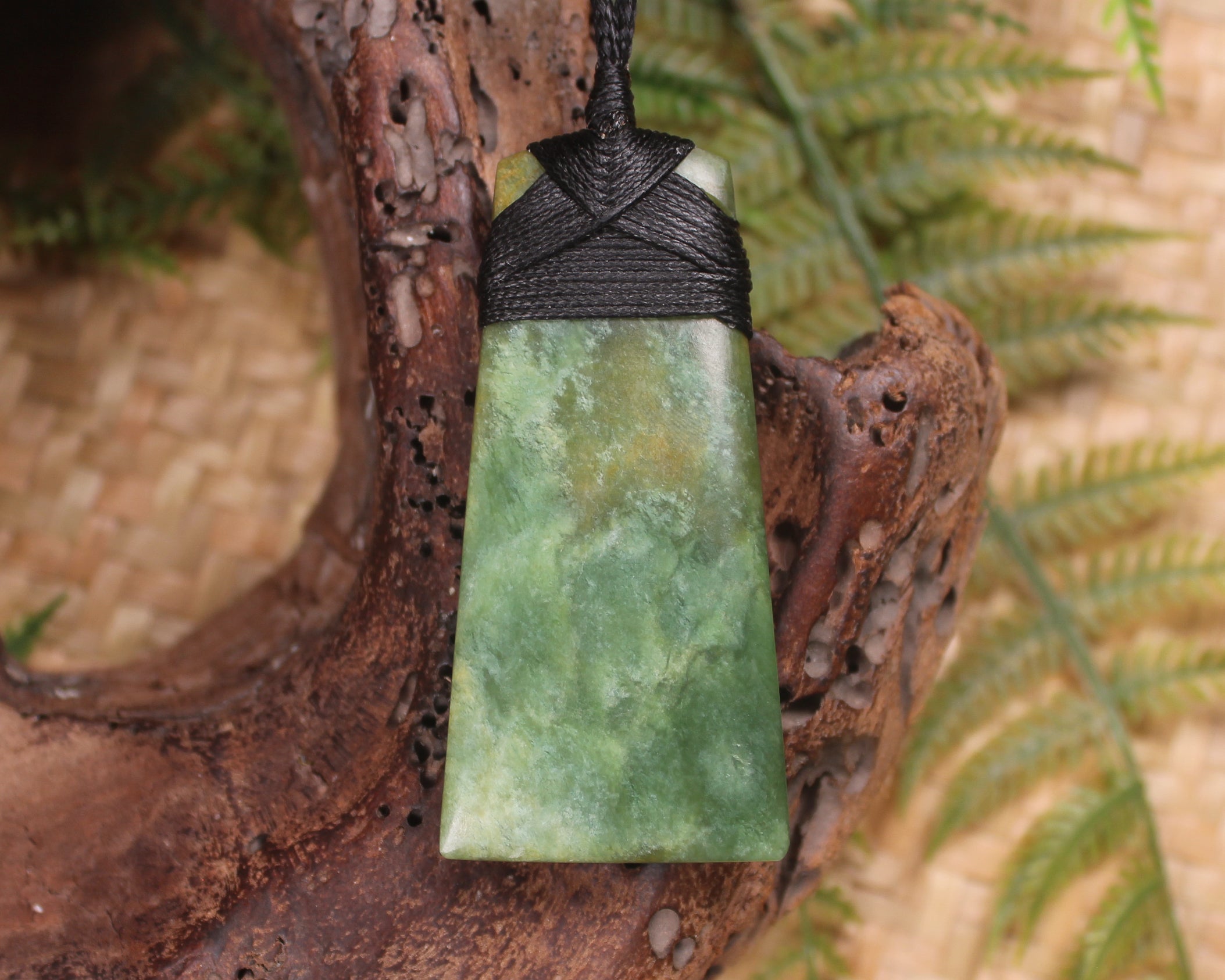 Toki or Adze Pendant carved from Flower Jade Pounamu - NZ Greenstone