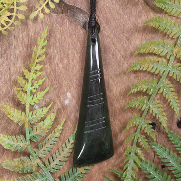 Kawakawa Pounamu Toki