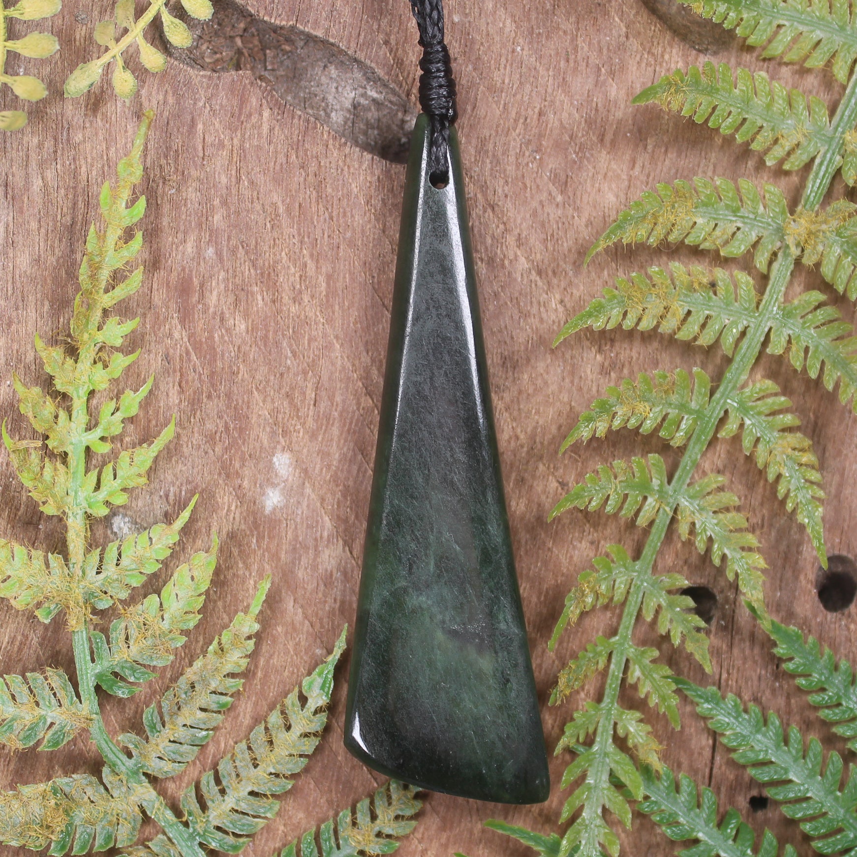 Kawakawa Pounamu Toki