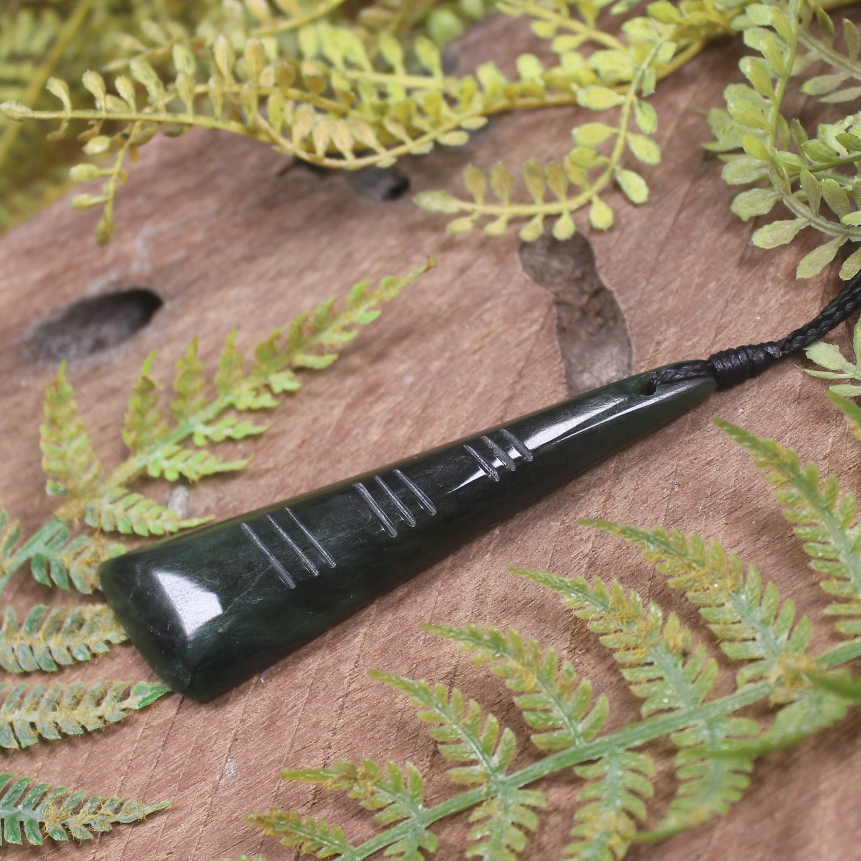 Kawakawa Pounamu Toki