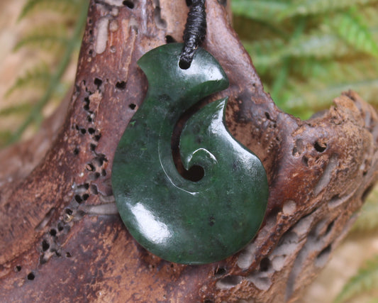 Hei Matau or Fish Hook carved from Kawakawa Pounamu - NZ Greenstone