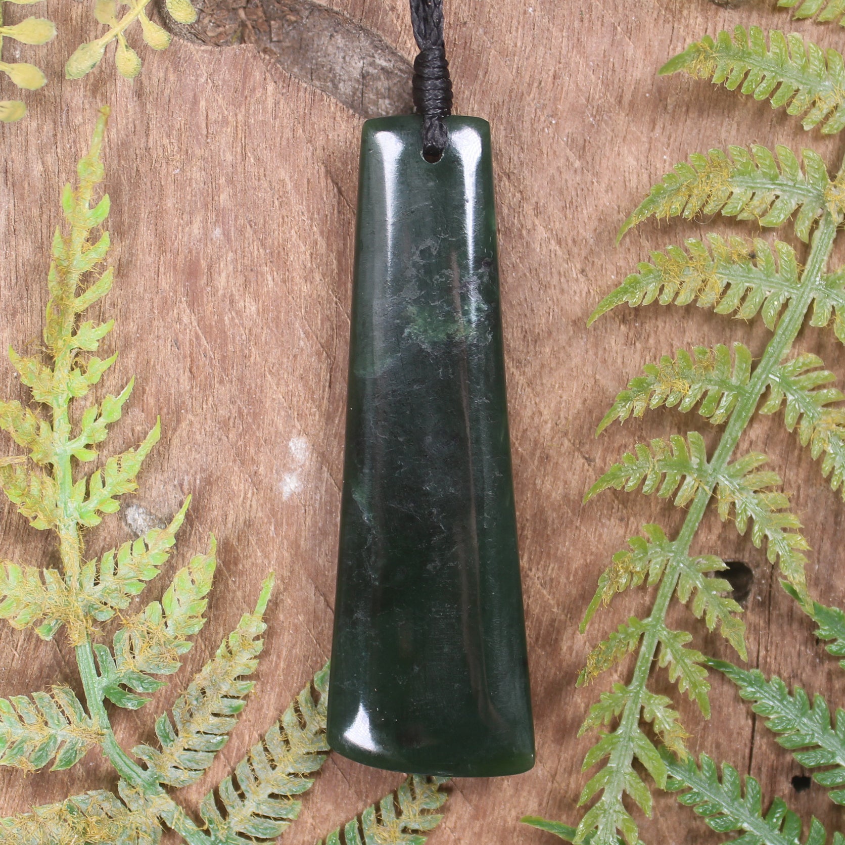 Kawakawa Pounamu Toki