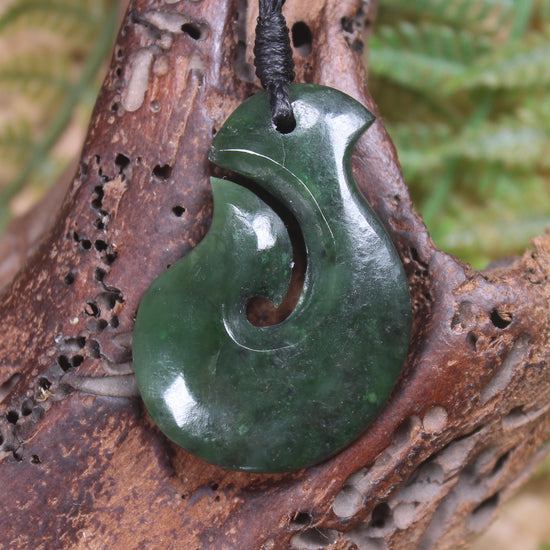 Hei Matau or Fish Hook carved from Kawakawa Pounamu - NZ Greenstone