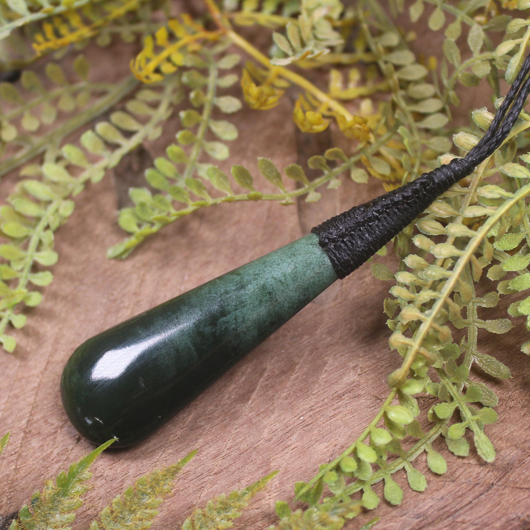 Kawakawa Pounamu Roimata Pendant - NZ Greenstone