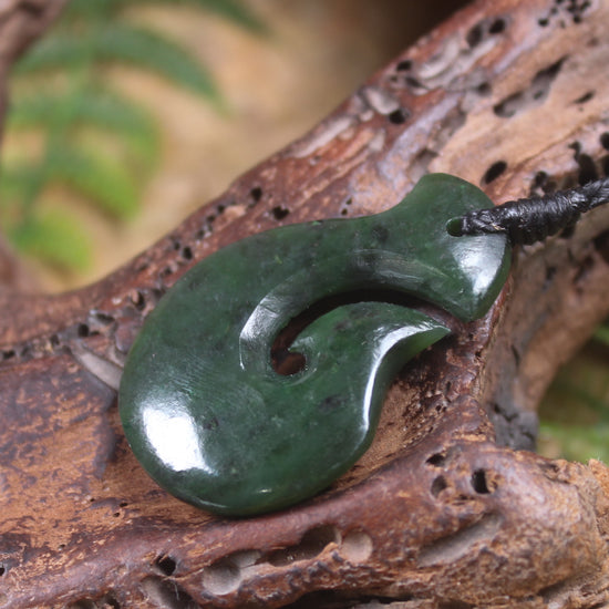 Hei Matau or Fish Hook carved from Kawakawa Pounamu - NZ Greenstone