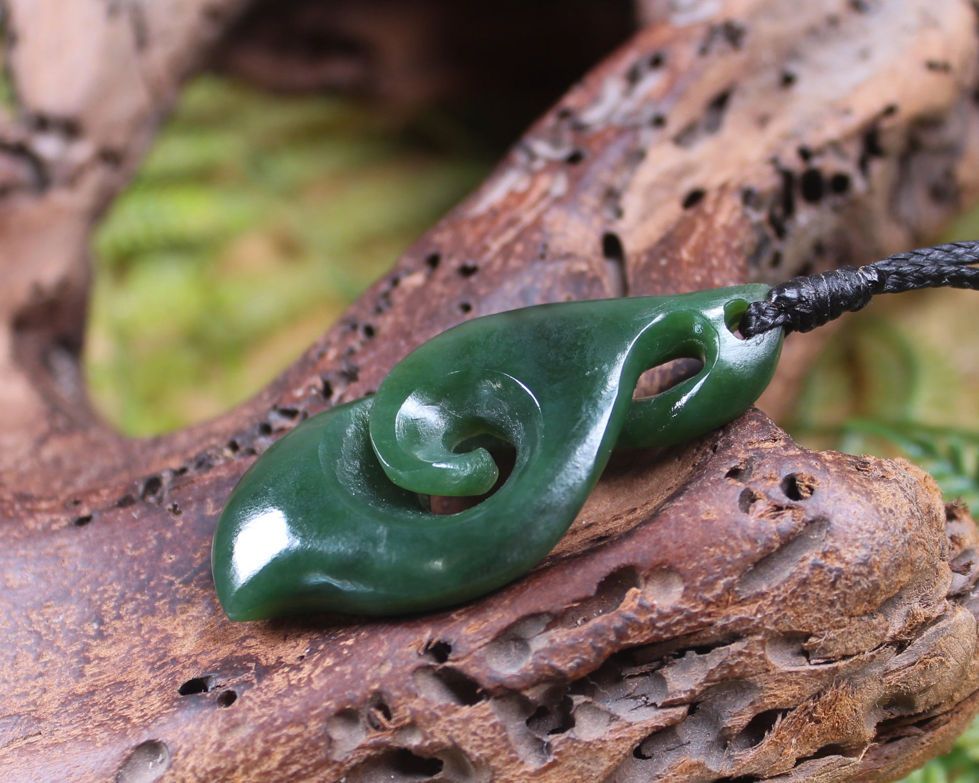 Koru Twist carved from Kawakawa Pounamu - NZ Greenstone