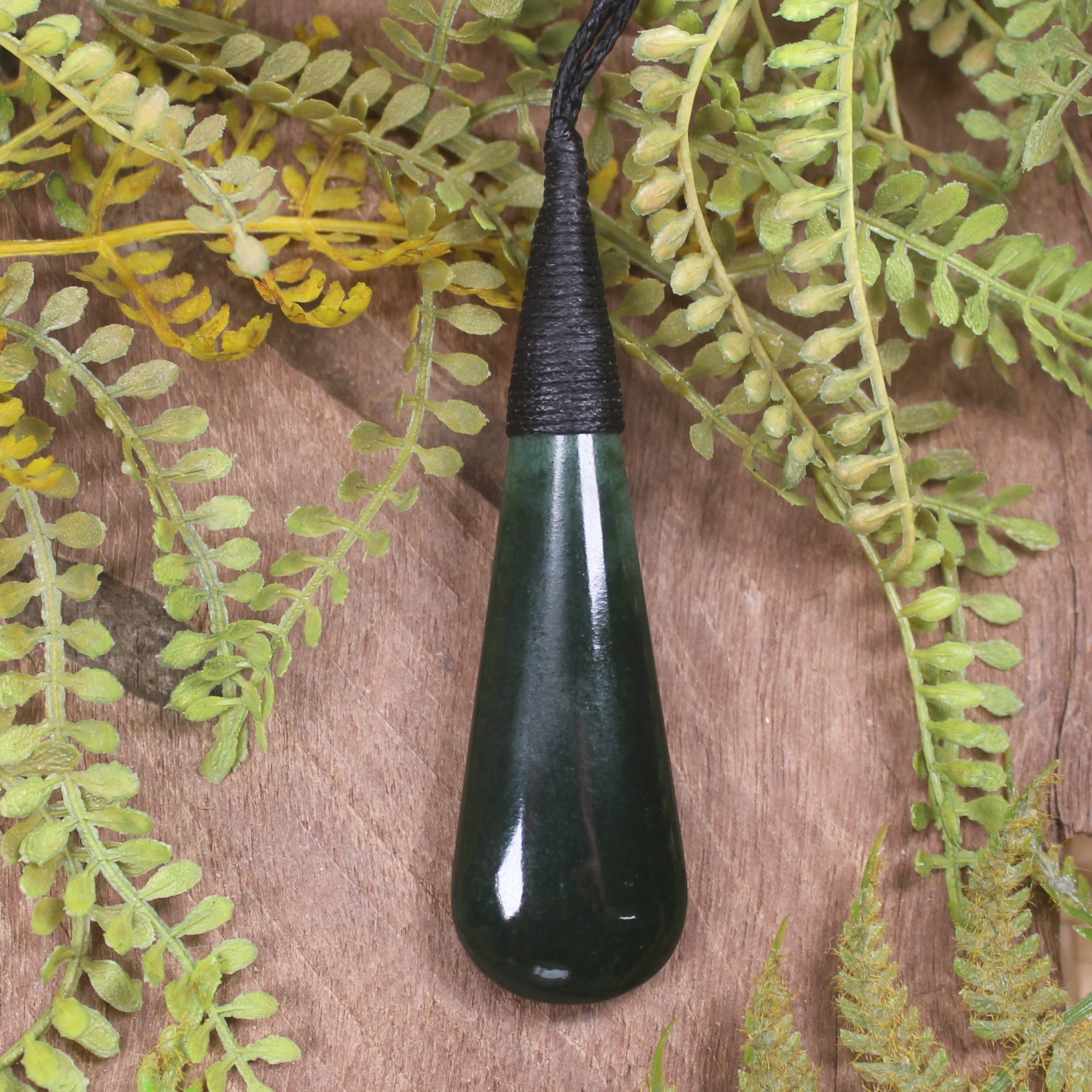 Kawakawa Pounamu Roimata Pendant - NZ Greenstone