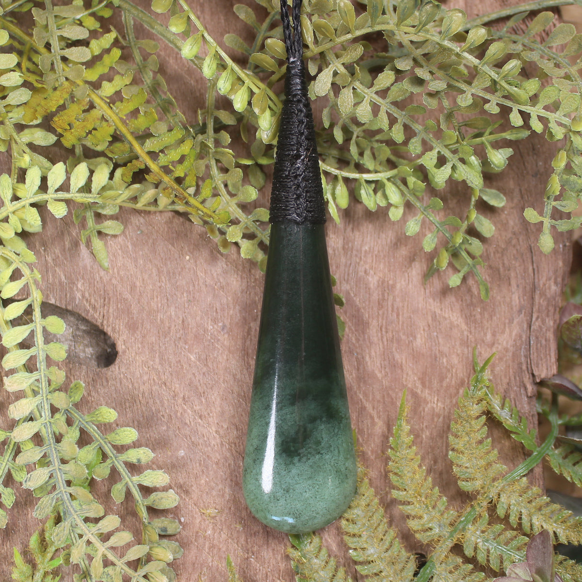 Kawakawa Pounamu Roimata Pendant - NZ Greenstone