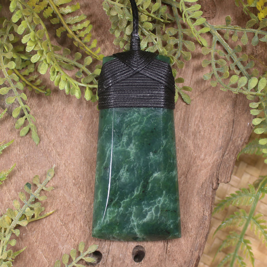 Kawakawa Pounamu Toki