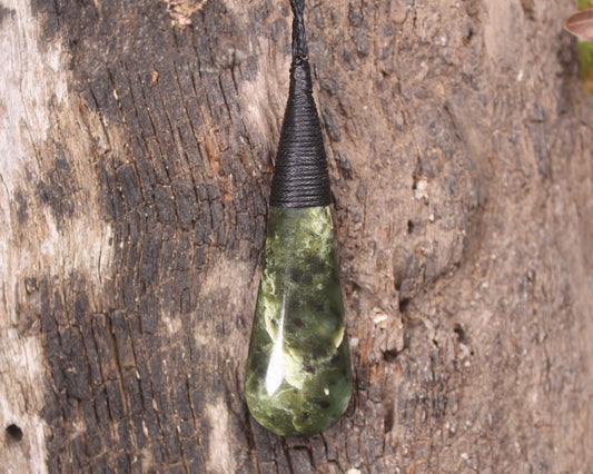 Roimata Teardrop carved from Hapopo Pounamu - NZ Greenstone