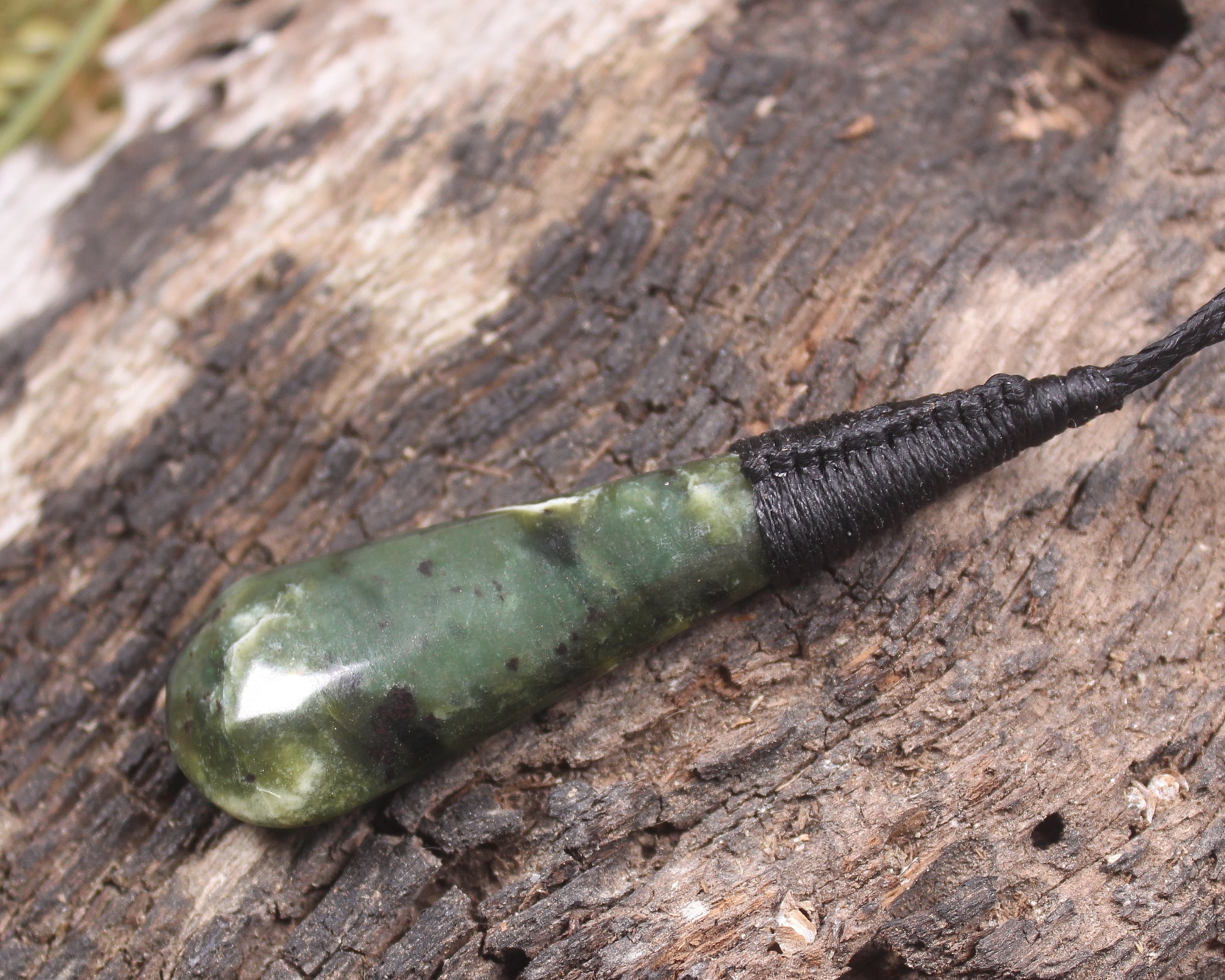 Roimata Teardrop carved from Hapopo Pounamu - NZ Greenstone