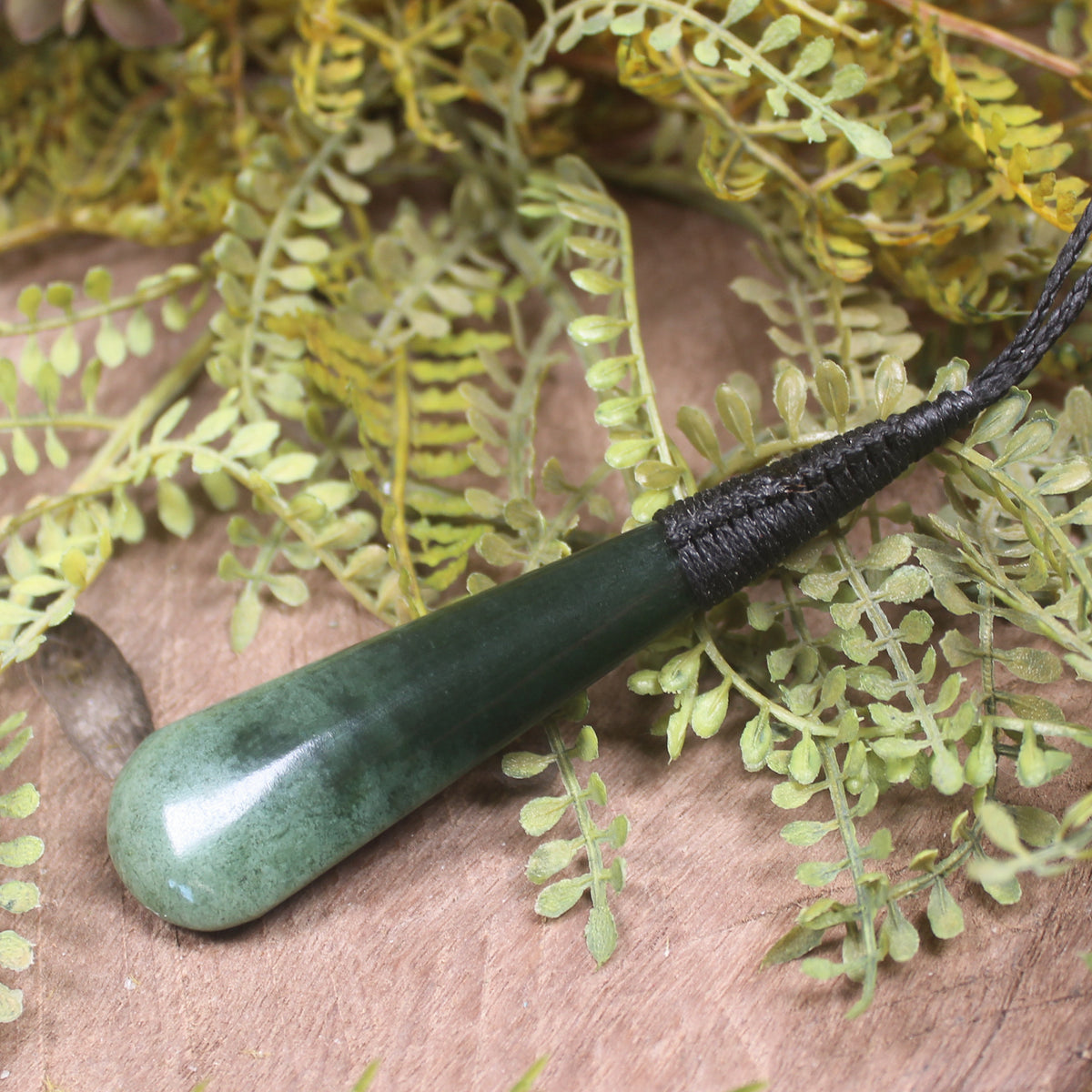 Kawakawa Pounamu Roimata Pendant - NZ Greenstone