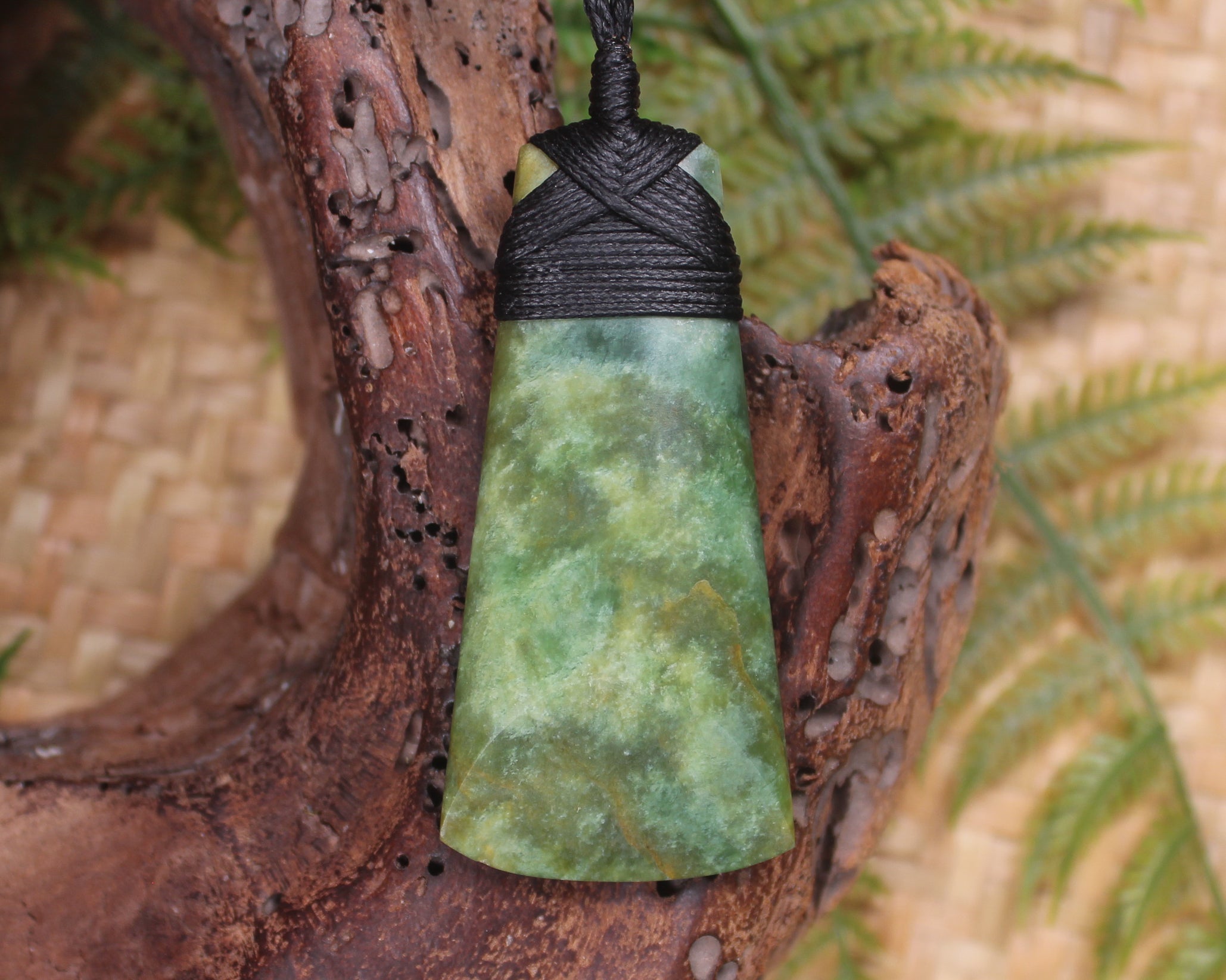 Toki or Adze Pendant carved from Flower Jade Pounamu - NZ Greenstone