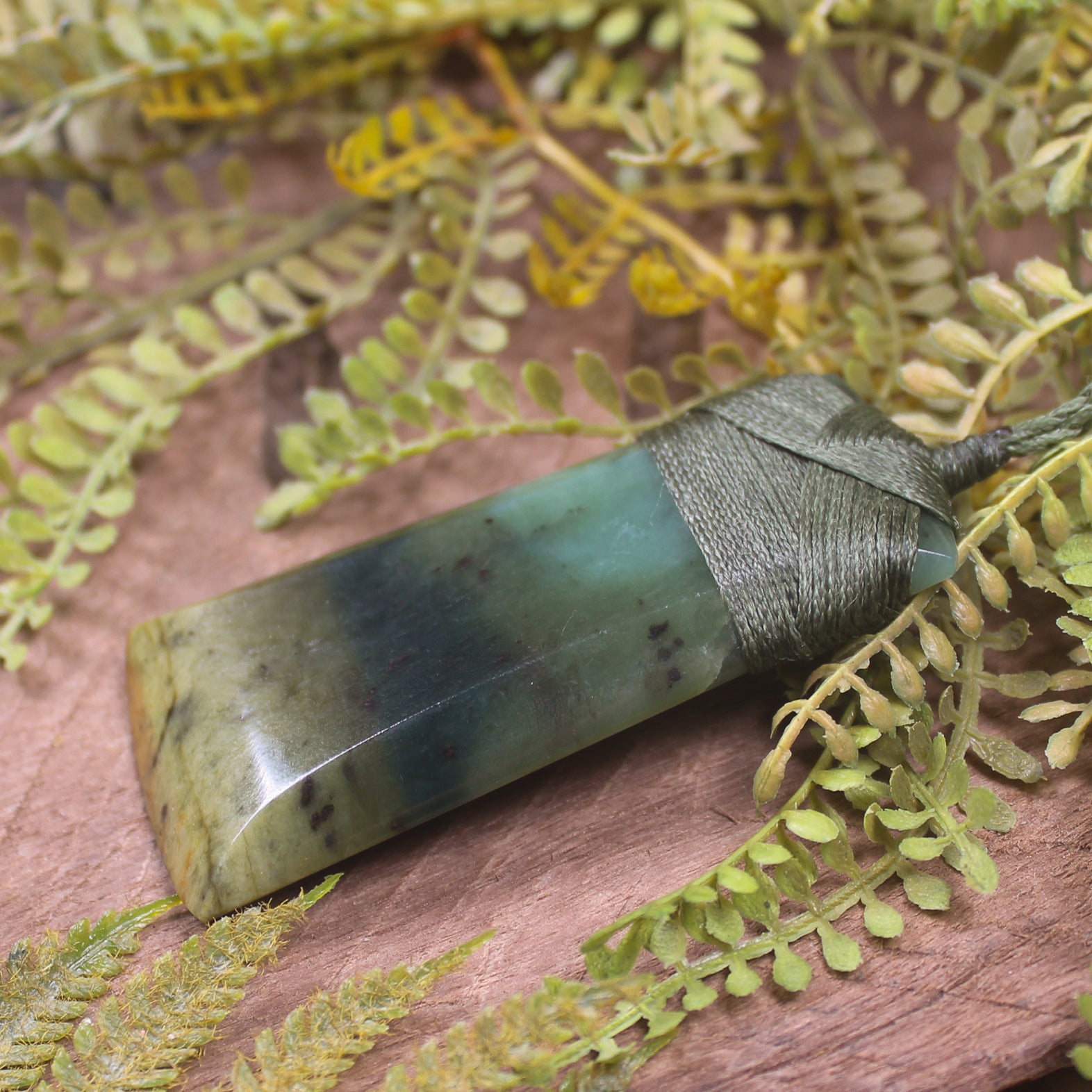 Flower Jade Pounamu Toki Pendant - NZ Greenstone