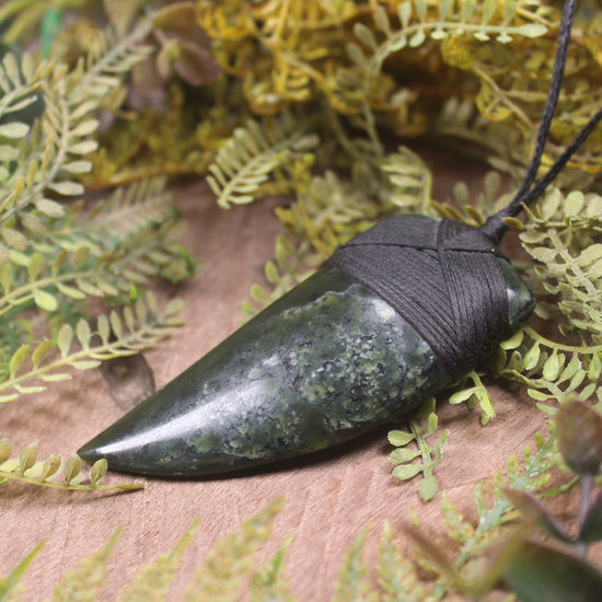 Tooth pendant carved from Rimu Pounamu - NZ Greenstone