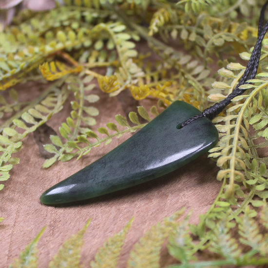 Tooth pendant carved from Kawakawa Pounamu - NZ Greenstone
