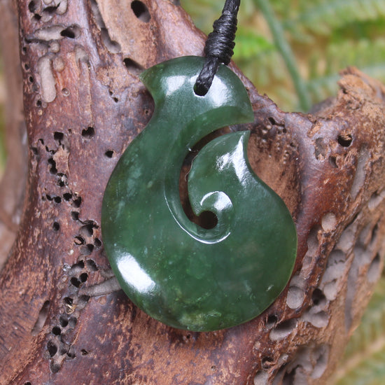 Hei Matau or Fish Hook carved from Kawakawa Pounamu - NZ Greenstone