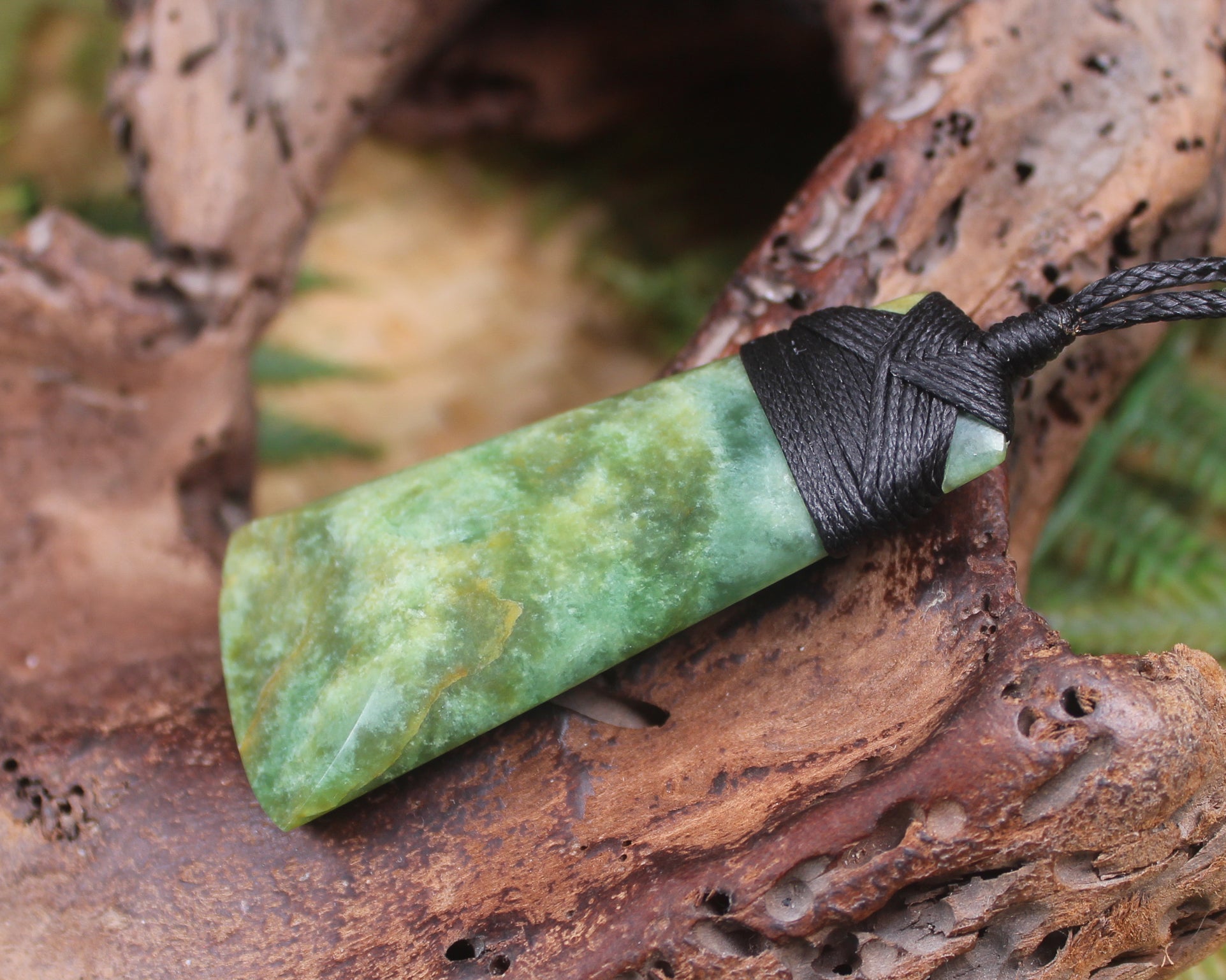 Toki or Adze Pendant carved from Flower Jade Pounamu - NZ Greenstone