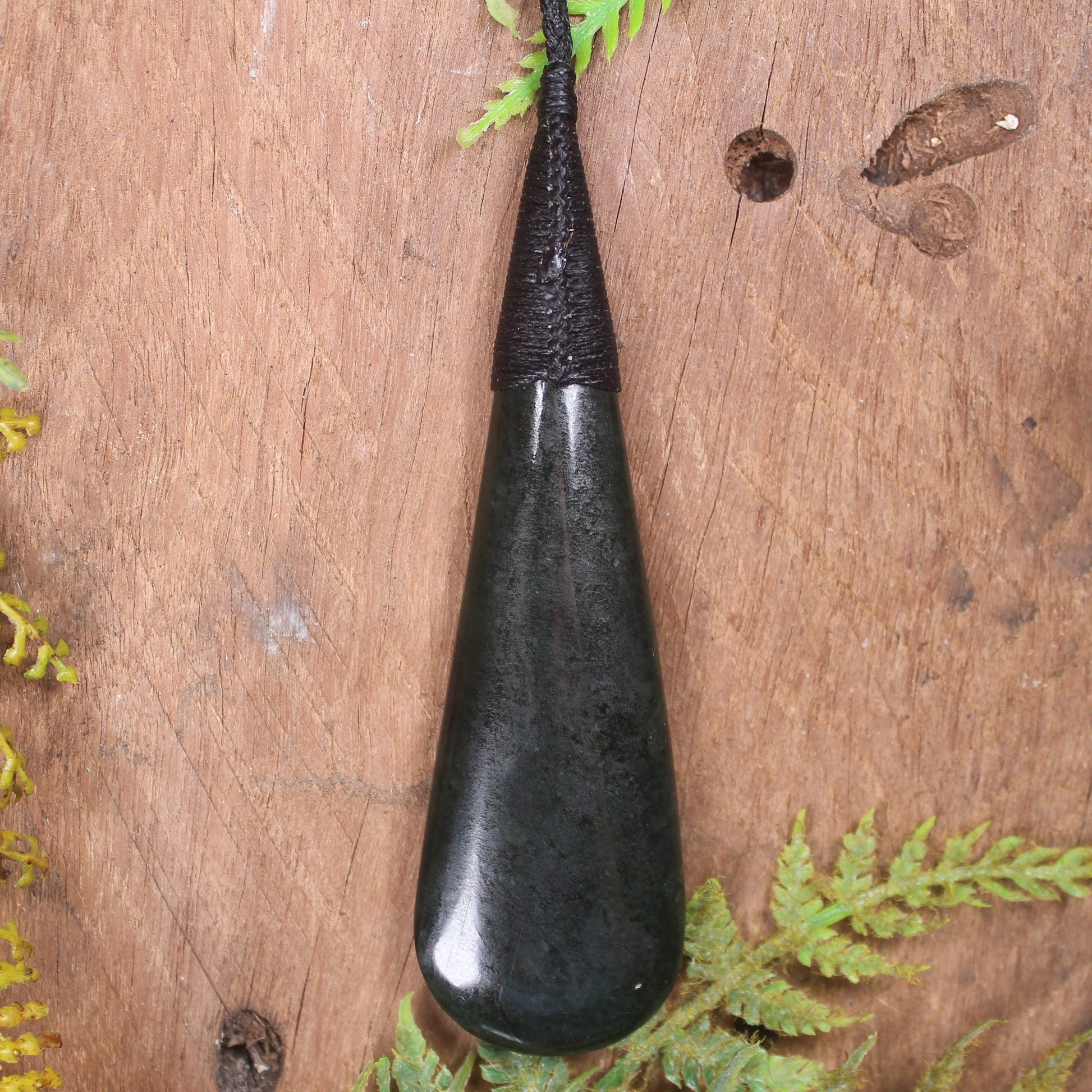 Kawakawa Pounamu Roimata Pendant - NZ Greenstone