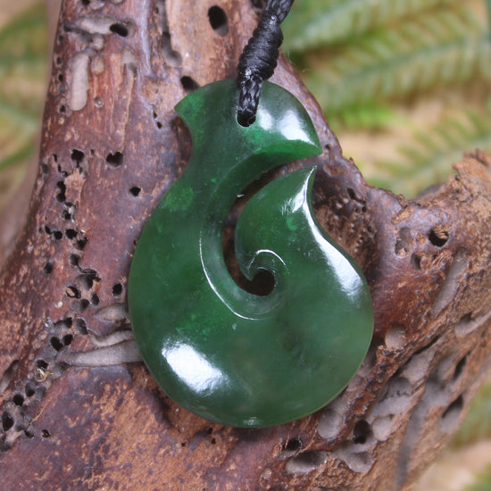 Hei Matau or Fish Hook carved from Kawakawa Pounamu - NZ Greenstone