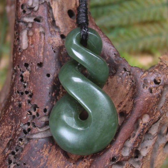 Twist carved from Kawakawa Pounamu - NZ Greenstone