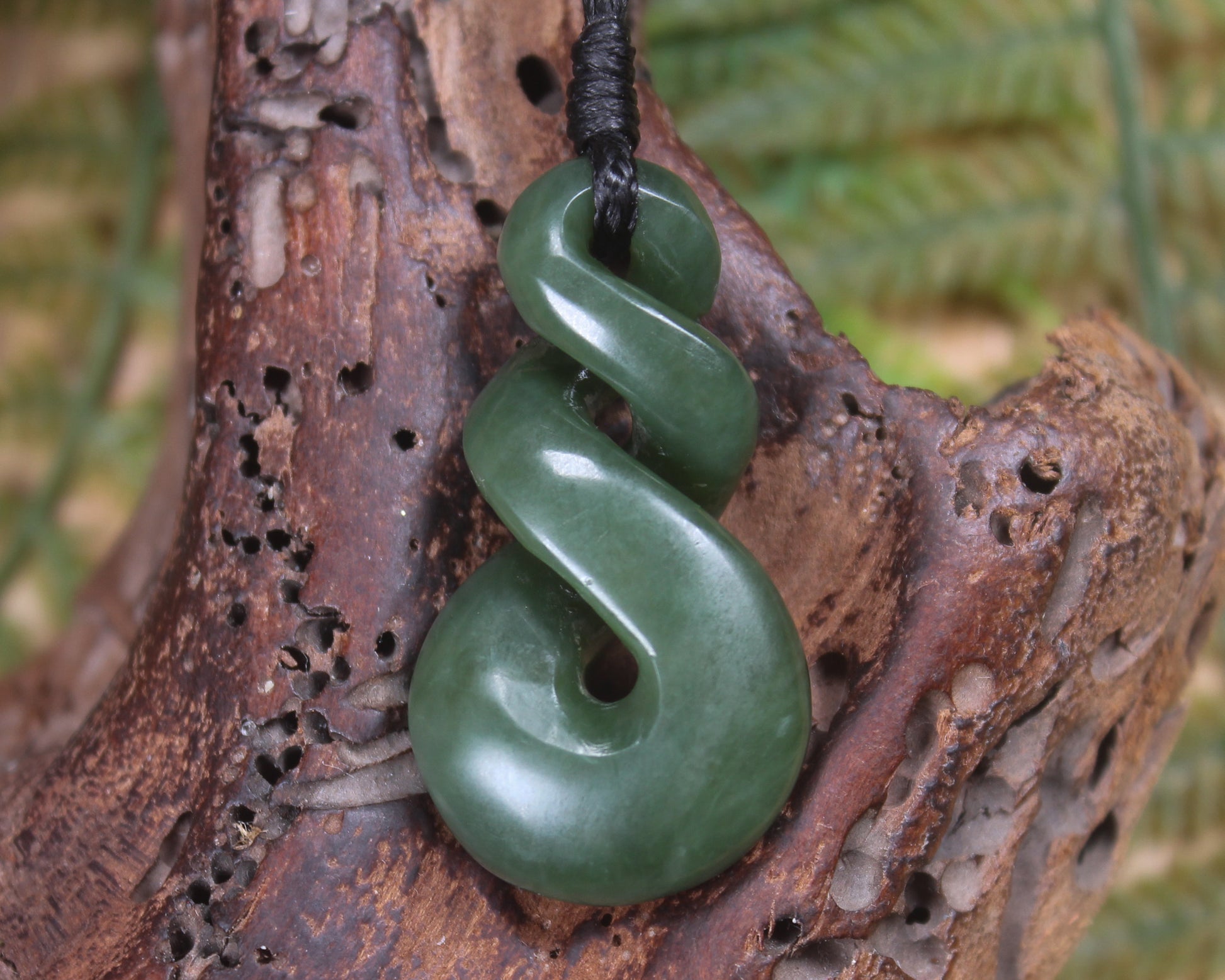 Twist carved from Kawakawa Pounamu - NZ Greenstone
