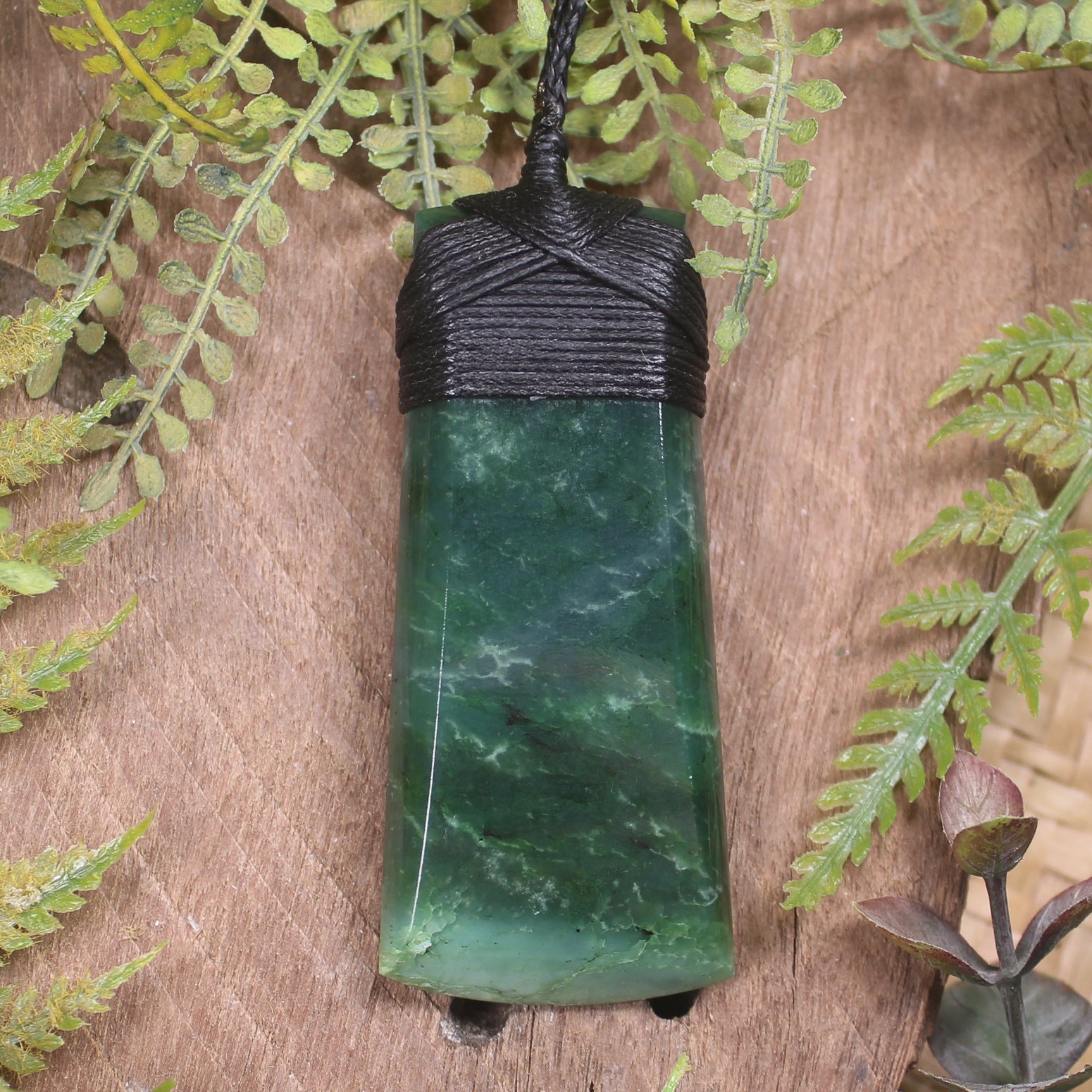Kawakawa Pounamu Toki