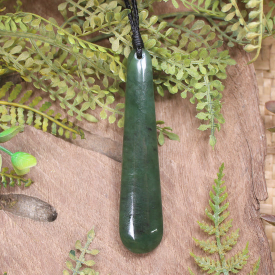 Roimata or Teardop carved from Hapopo Pounamu - NZ Greenstone