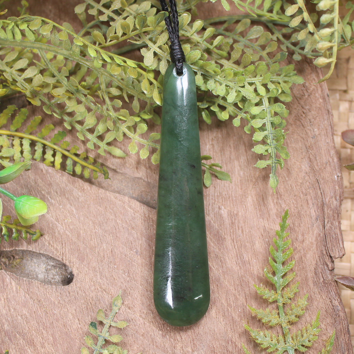 Roimata or Teardop carved from Hapopo Pounamu - NZ Greenstone
