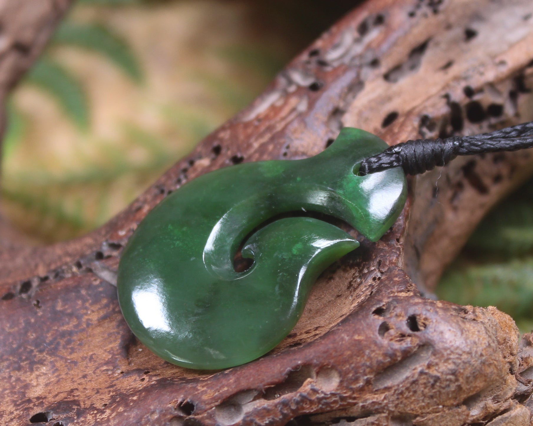 Hei Matau or Fish Hook carved from Kawakawa Pounamu - NZ Greenstone