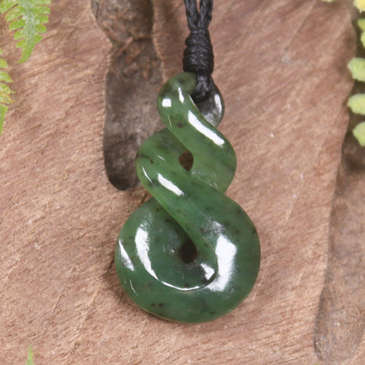 Twist or Pikorua carved from Hapopo Pounamu - NZ Greenstone