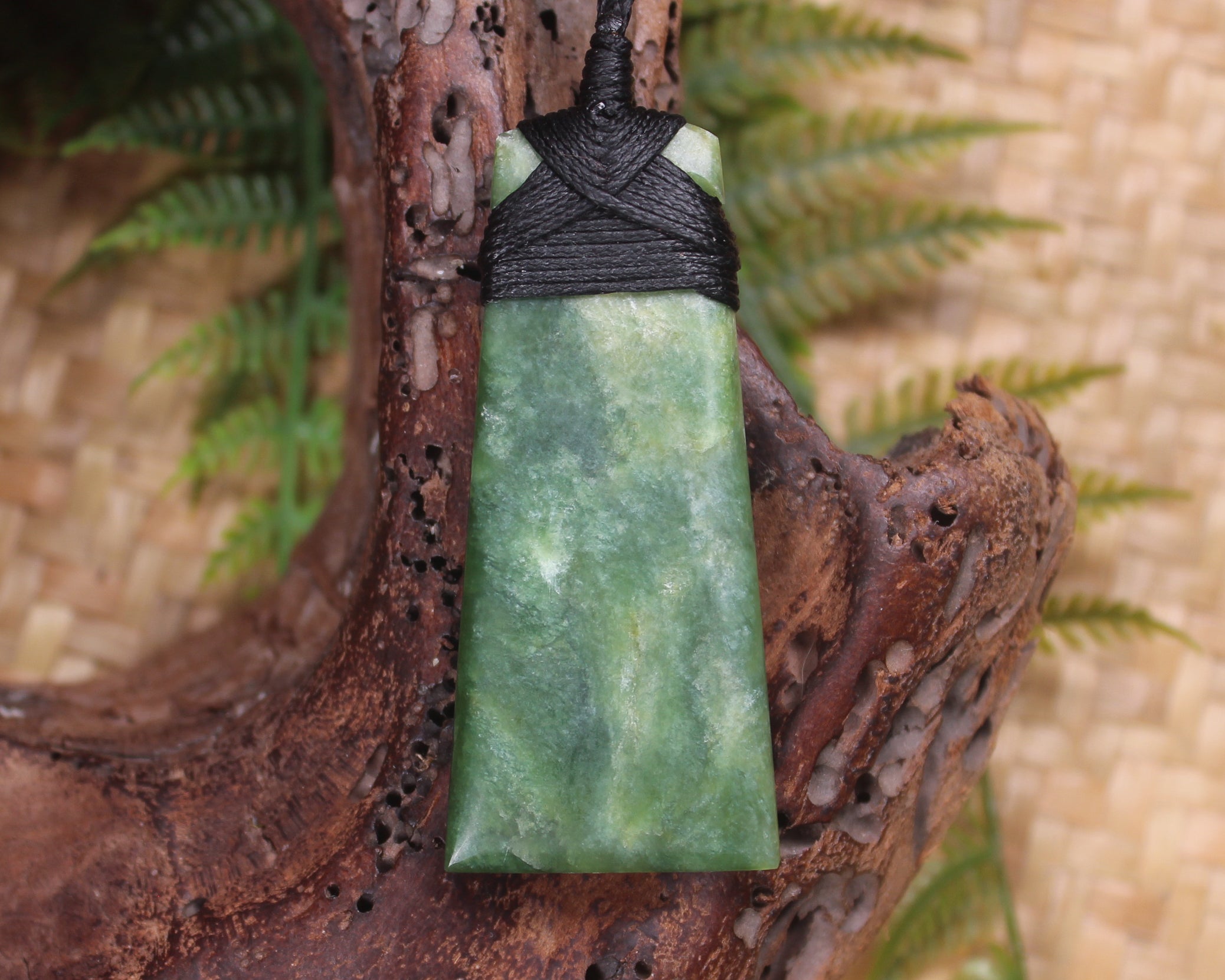 Kawakawa Pounamu Toki