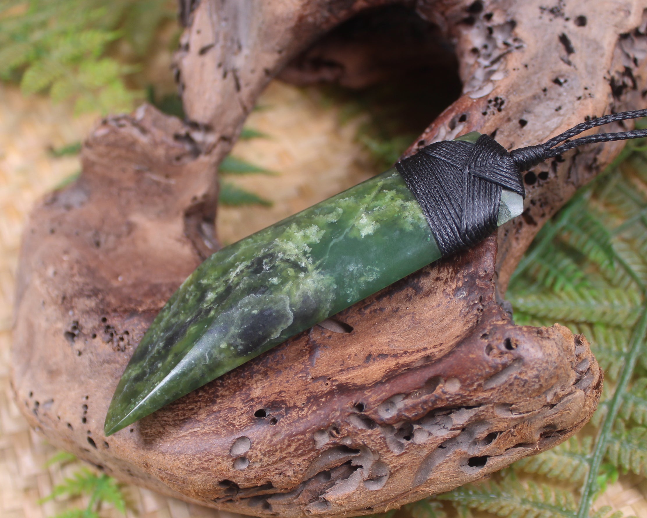 Kawakawa Pounamu Toki