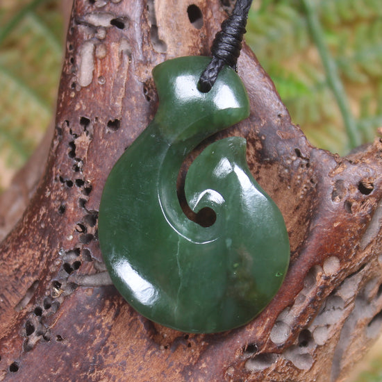 Hei Matau or Fish Hook carved from Kawakawa Pounamu - NZ Greenstone