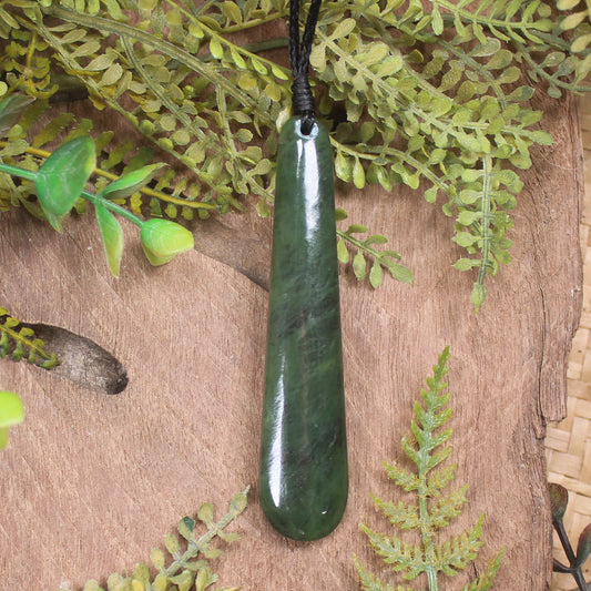 Roimata or Teardop carved from Hapopo Pounamu - NZ Greenstone