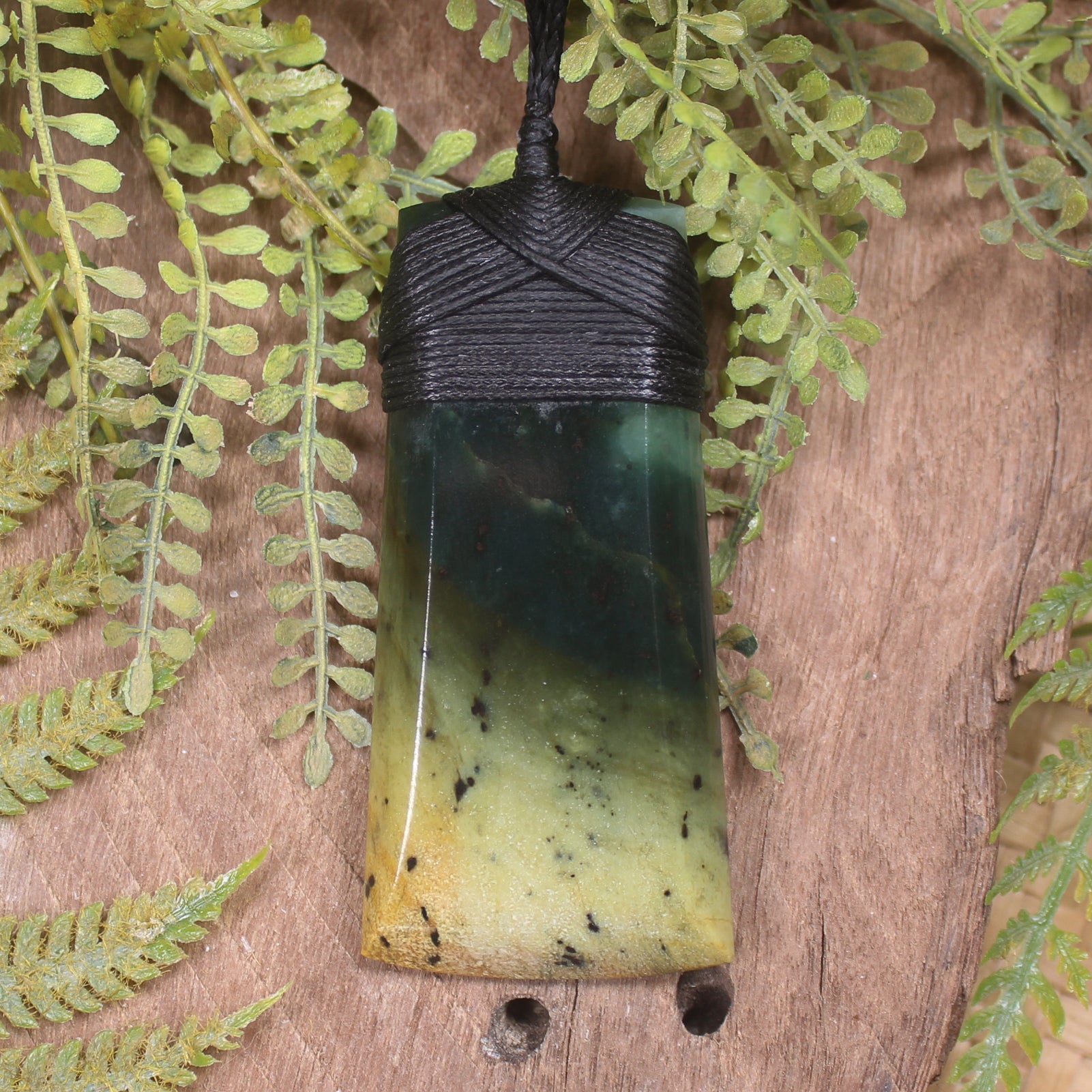 Flower Jade Pounamu Toki Pendant - NZ Greenstone