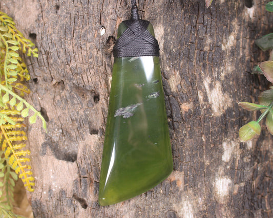 Toki or Adze Pendant carved from Tangiwai Pounamu - NZ Greenstone