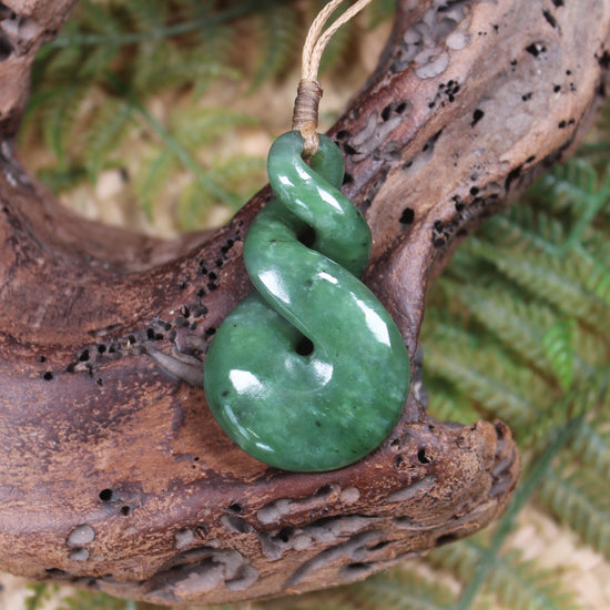 Twist or Pikorua carved from Hapopo Pounamu - NZ Greenstone