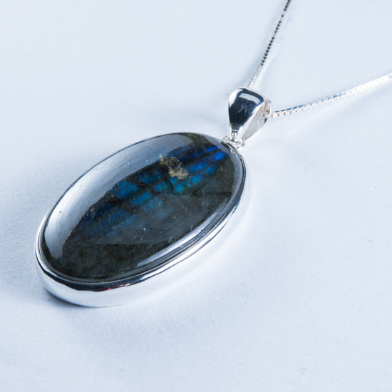 labradorite pendant 