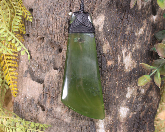 Toki or Adze Pendant carved from Tangiwai Pounamu - NZ Greenstone