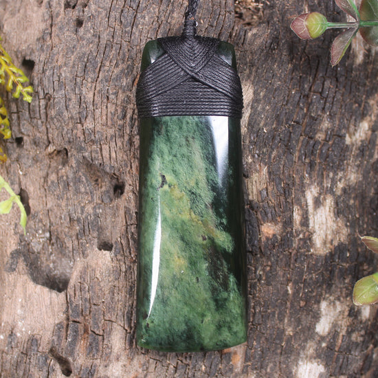 Toki or Adze Pendant carved from Flower Jade Pounamu - NZ Greenstone