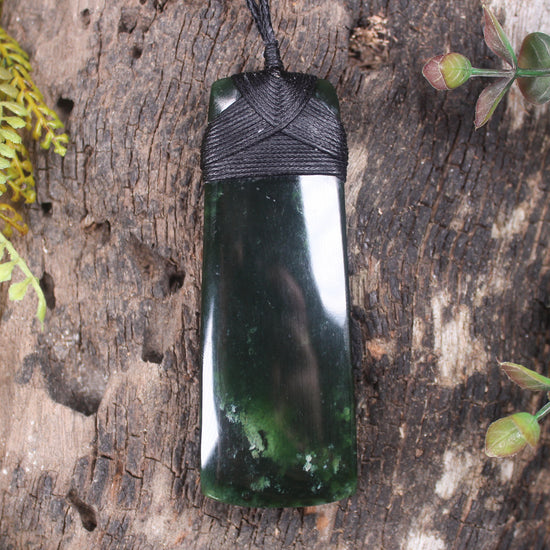 Toki or Adze Pendant carved from Flower Jade Pounamu - NZ Greenstone