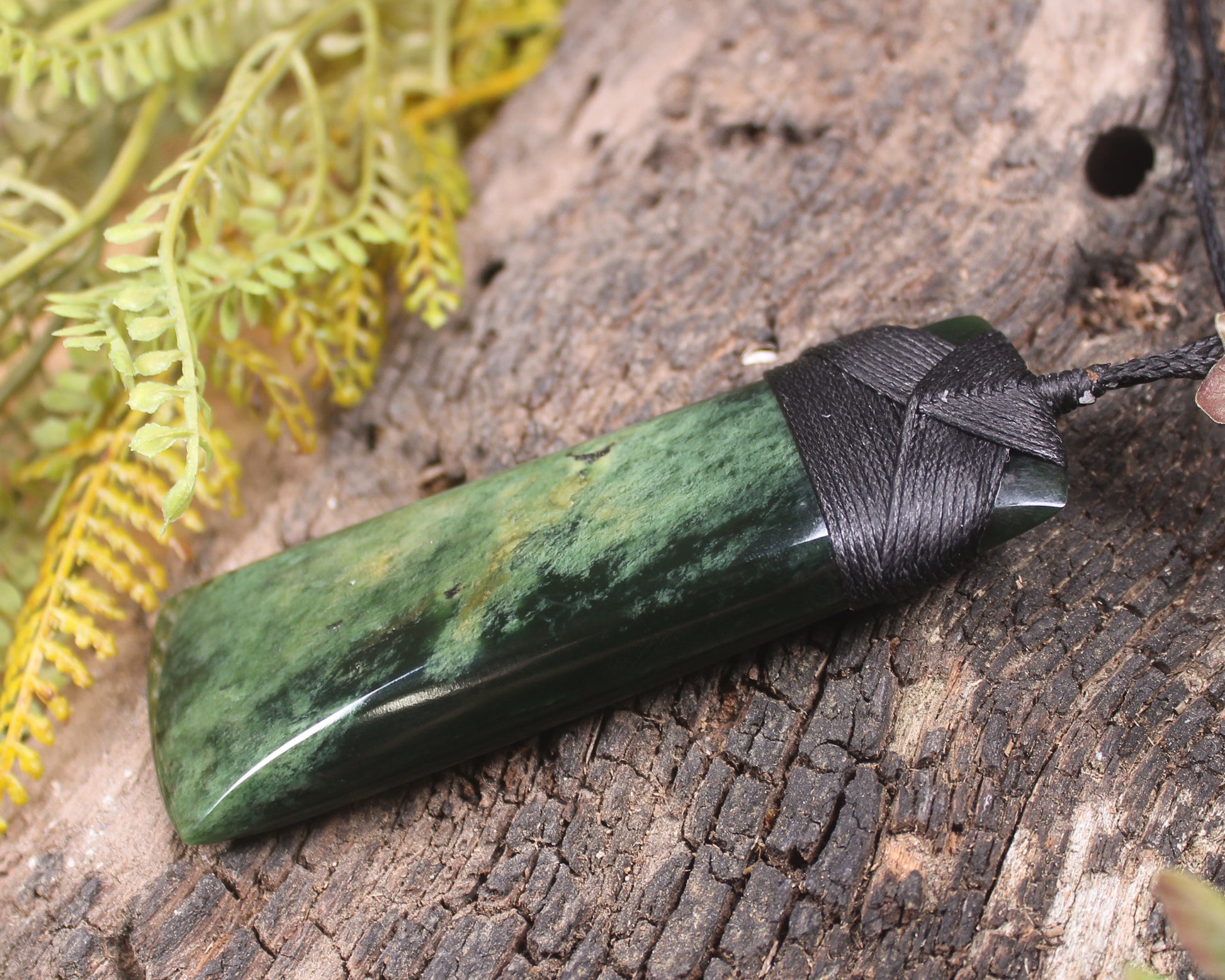 Toki or Adze Pendant carved from Flower Jade Pounamu - NZ Greenstone