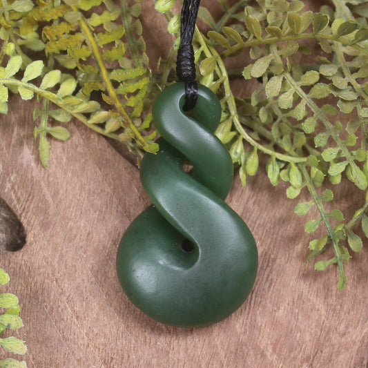 Twist or Pikorua carved from Kawakawa Pounamu - NZ Greenstone
