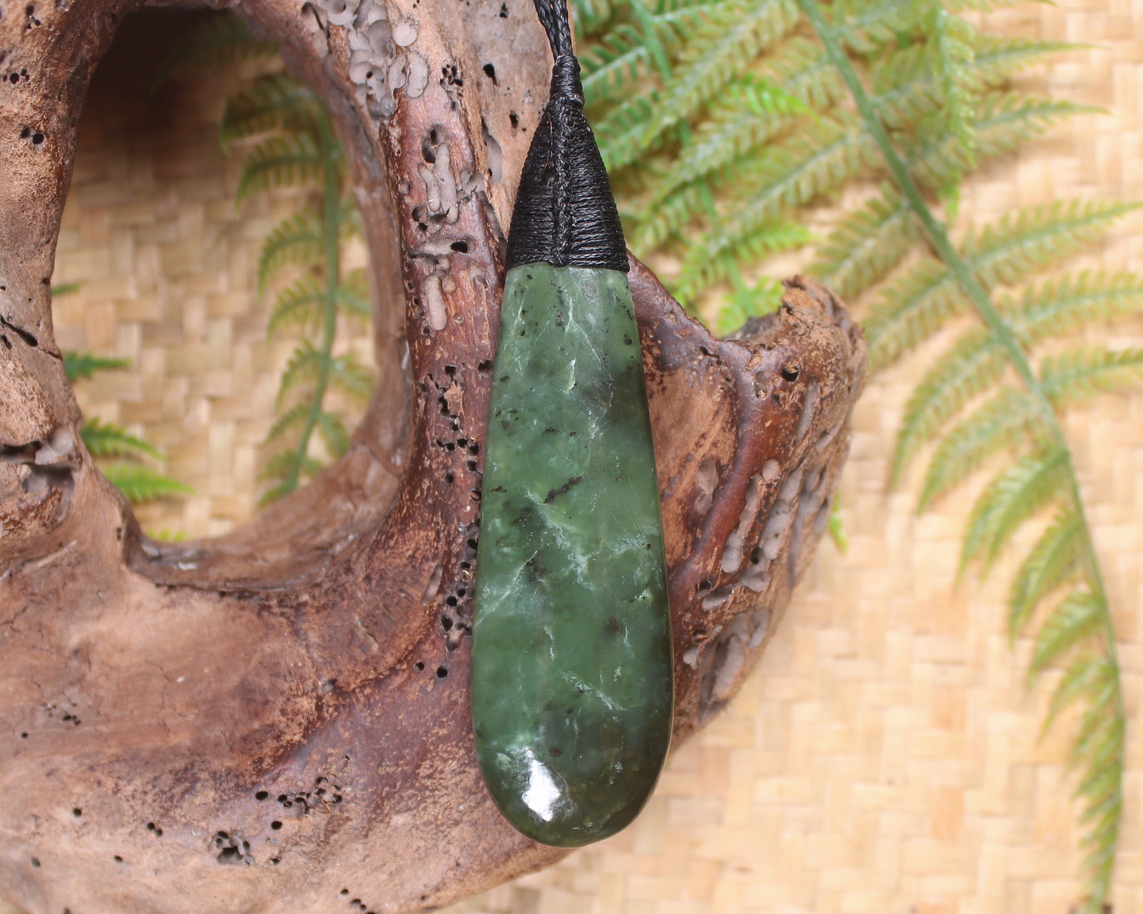 Roimata Teardrop carved from Hapopo Pounamu - NZ Greenstone