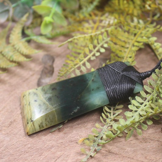 Flower Jade Pounamu Toki Pendant - NZ Greenstone