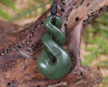 Twist carved from Kawakawa Pounamu - NZ Greenstone