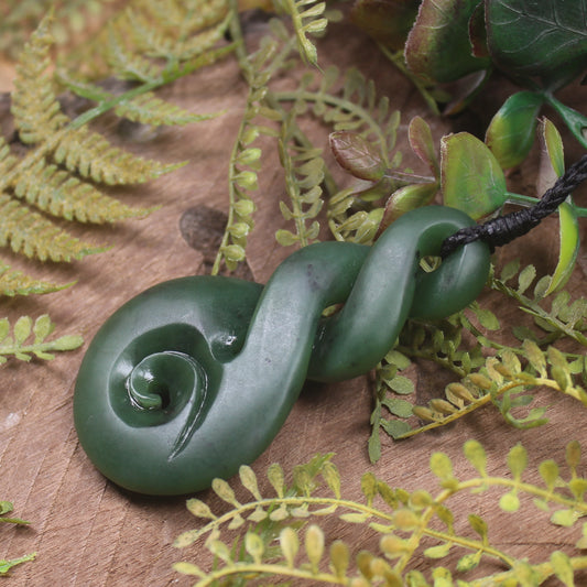 Twist or Pikorua carved from Hapopo Pounamu - NZ Greenstone