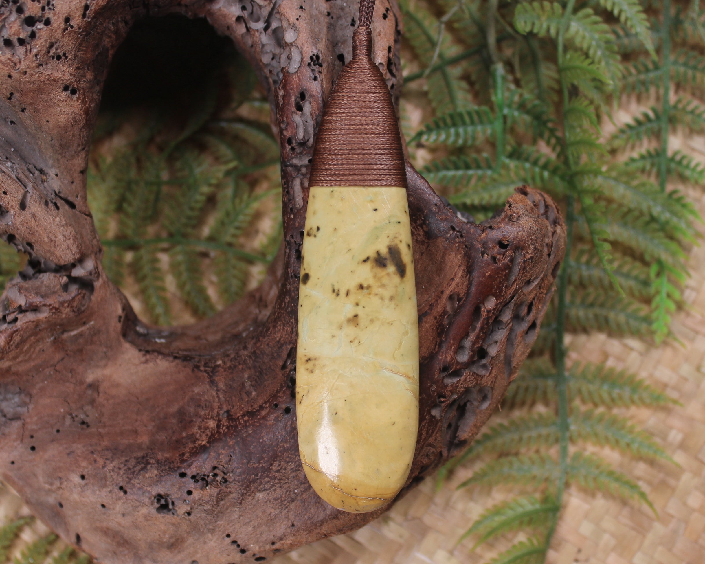 Roimata Teardrop carved from Hapopo Pounamu - NZ Greenstone