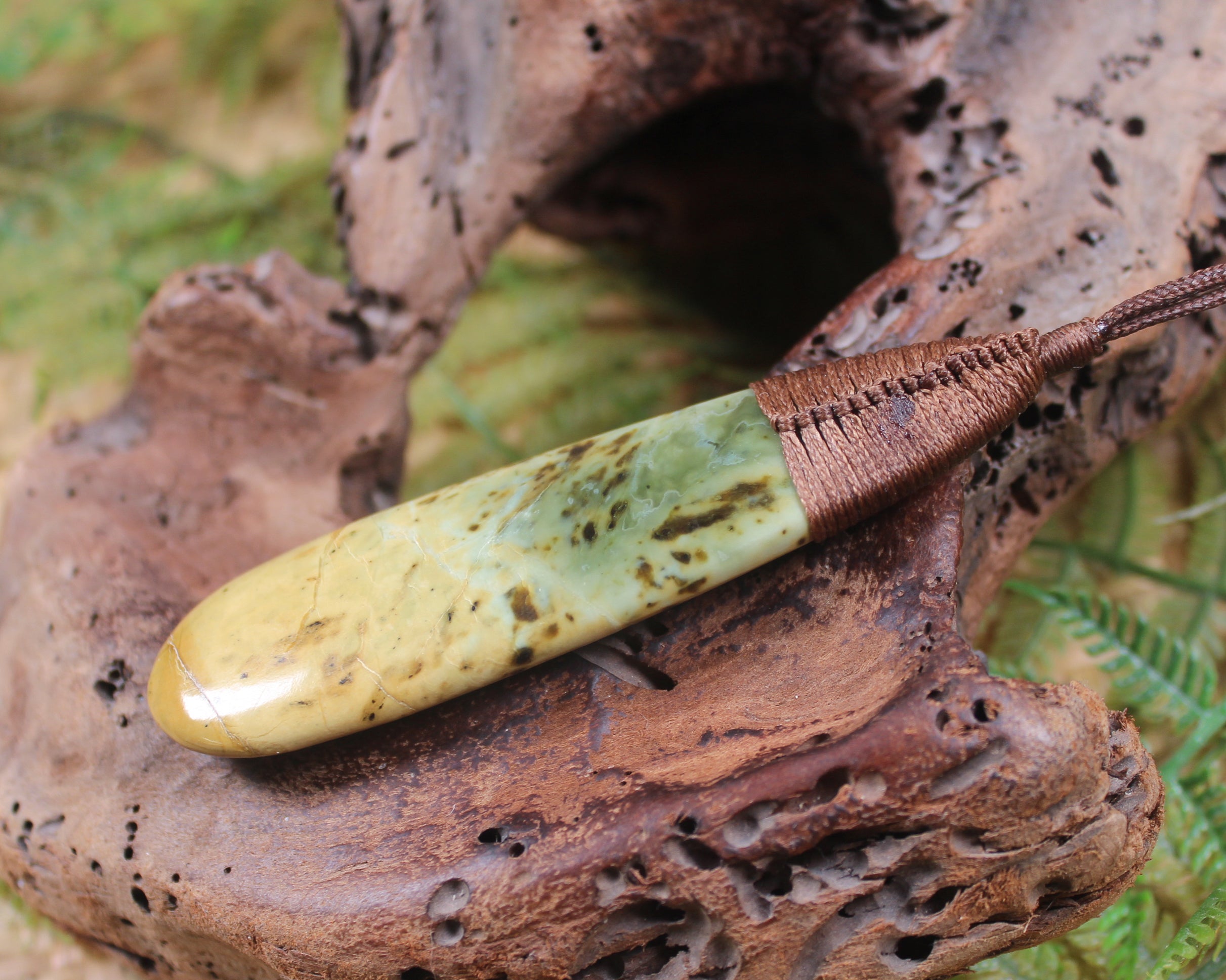 Roimata Teardrop carved from Hapopo Pounamu - NZ Greenstone